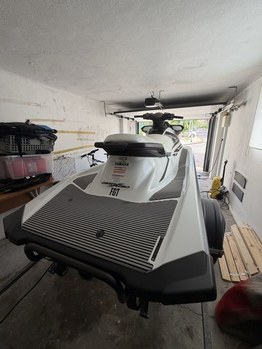 Yamaha VX Deluxe | 172,9h | Atrelado | Capa | Revisões em dia