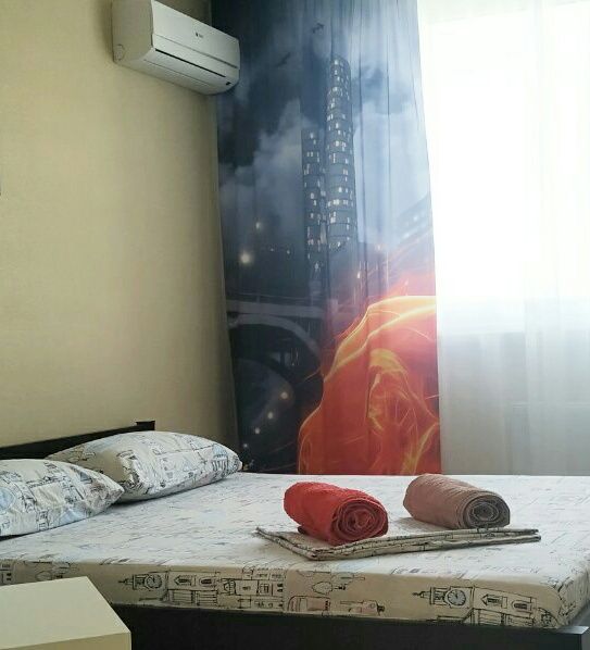 Квартира 1-комнатная люкс посуточно почасово метро Позняки Харьковская