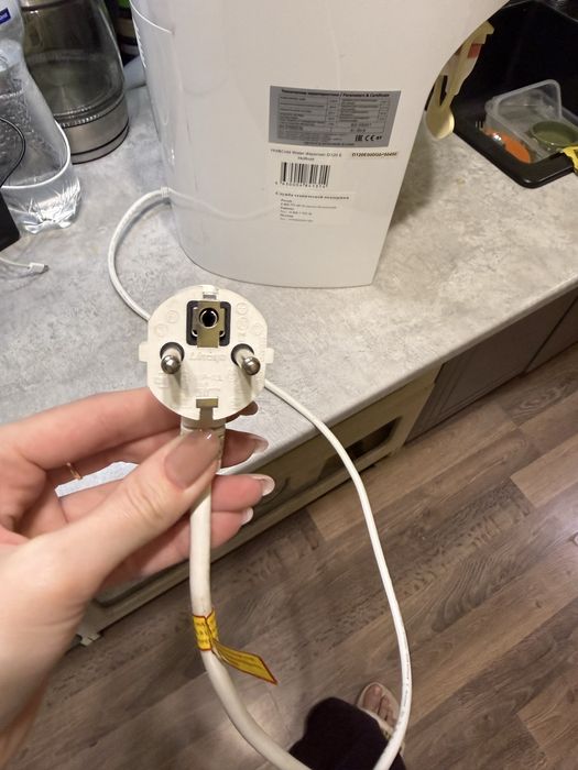 Кулер для води Hotfrost D 120 E