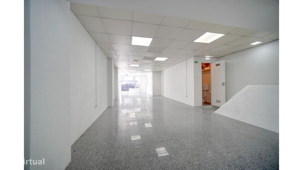 Shop with 149 m² ABP in Sacavém