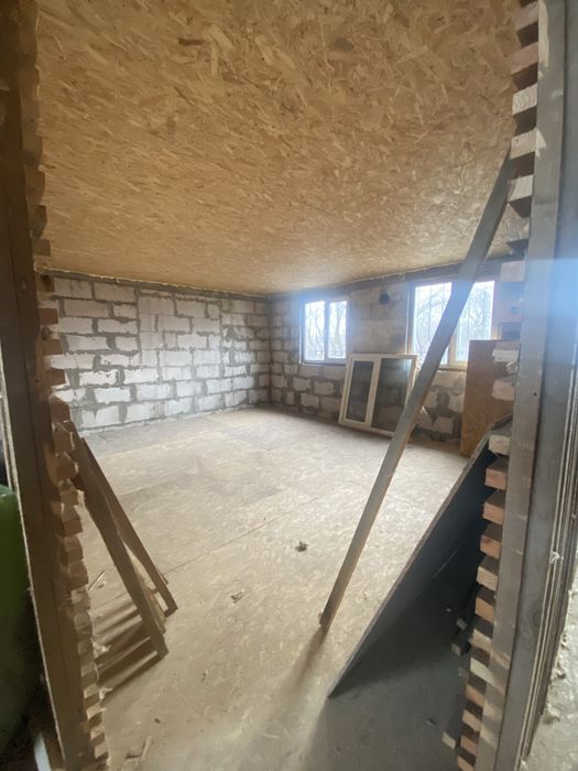 Продам двоповерховий гараж