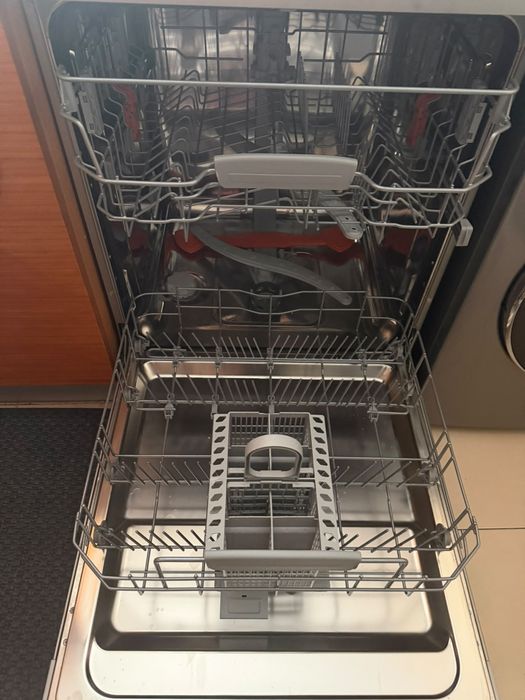 Máquina de Lavar Loiça Hotpoint Ariston