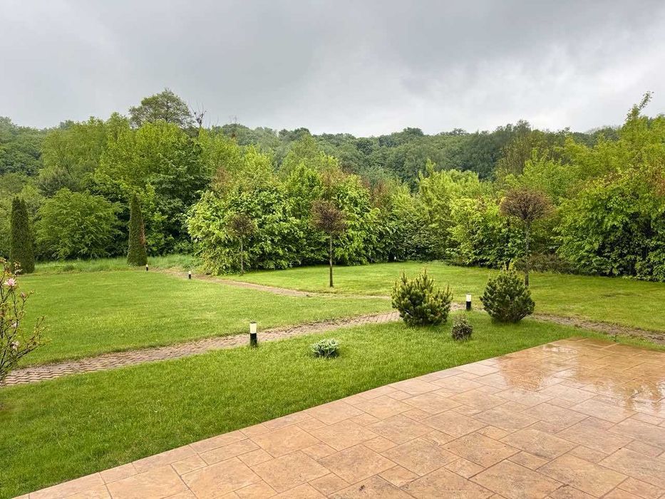 Продаж Будинку біля Лісу Великі Дмитровичі ! Ділянка 80 Соток !