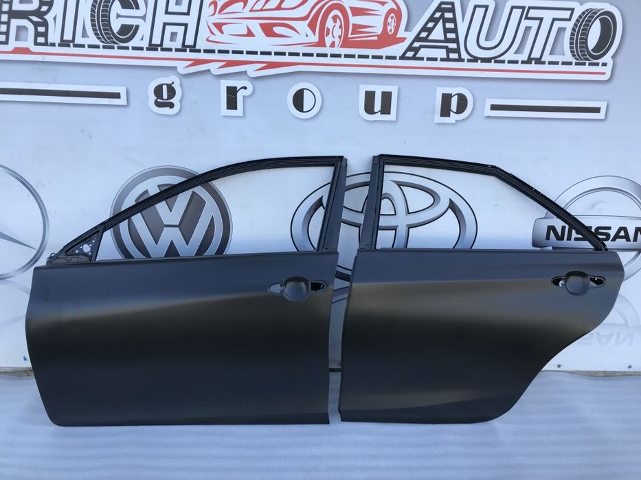 Дверь передняя задняя двері дверка Camry 55 USA запчасти Камри 50 55