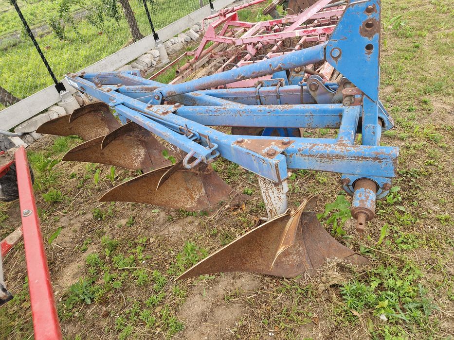 Pług Kołaszewski U-151 4 skibowy zagonowy