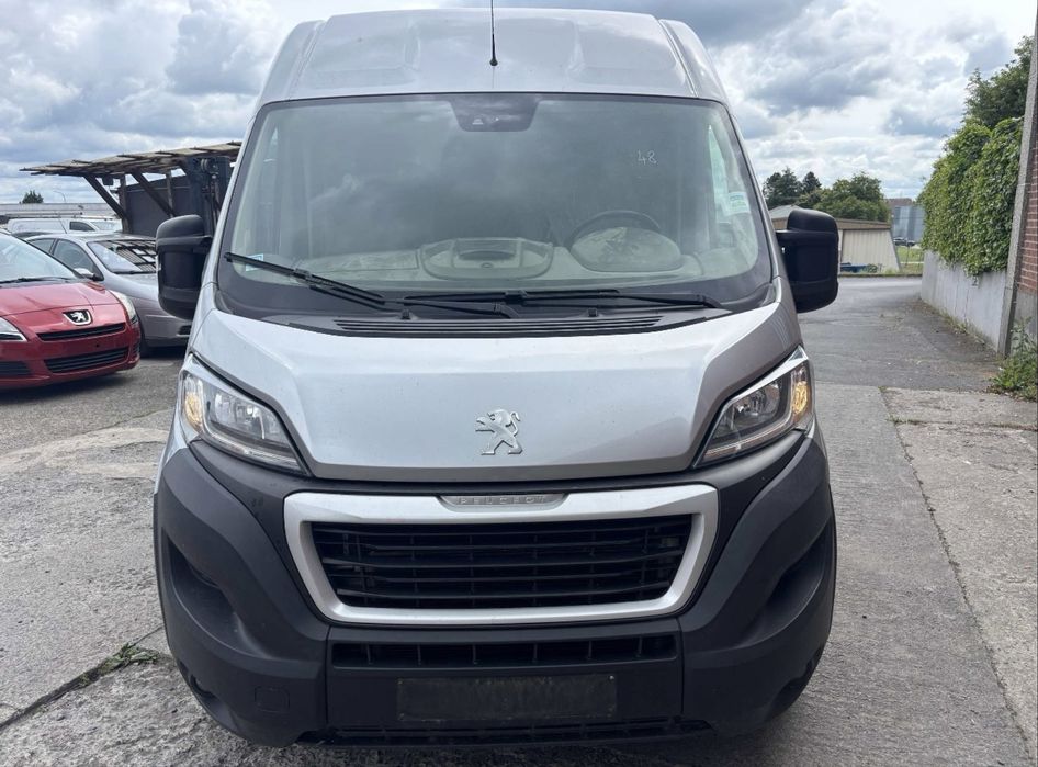 Peugeot Boxer 2.2 eHDi premium Pack S/S 140