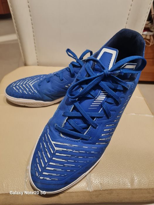 Vendo Ténis Adidas 10€  + Tenis Kipsta 6€