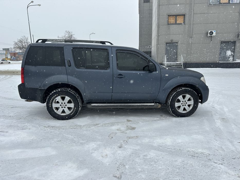 NISSAN Pathfider Sport