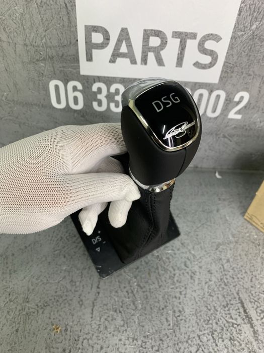 Ручка акпп з чохлом Skoda Superb 3 Laurin & Klement 3V1-713-123-G