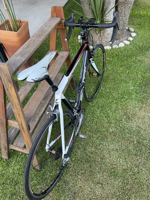 Bicicleta de estrada Scott CR1 Comp (carbono)