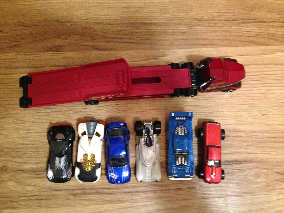 Samochodziki hot wheels