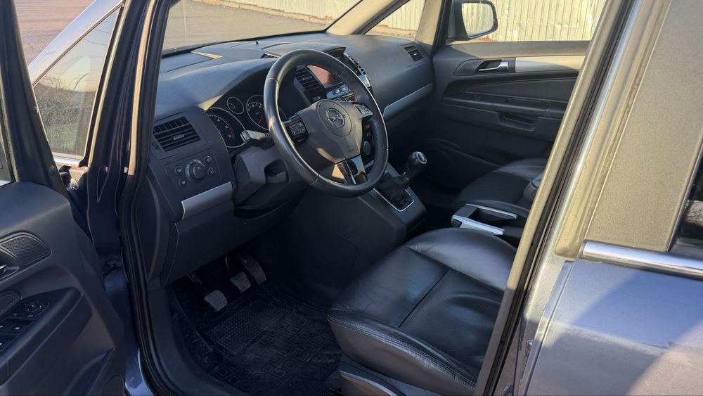 Opel Zafira 1.7 tdi 7 місць 2011р