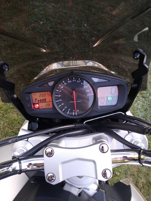 Suzuki GSR 600 rocznik 2006