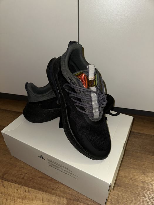 Adidas AlphaBoost V2 розмір 12US Нові