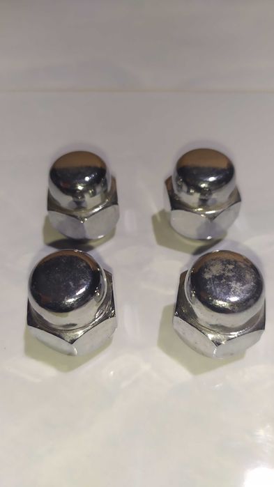 4 Porcas de Chapéu M12 para Automóvel e Mecânica