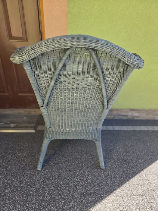 Fotel ratanowy duży masywny