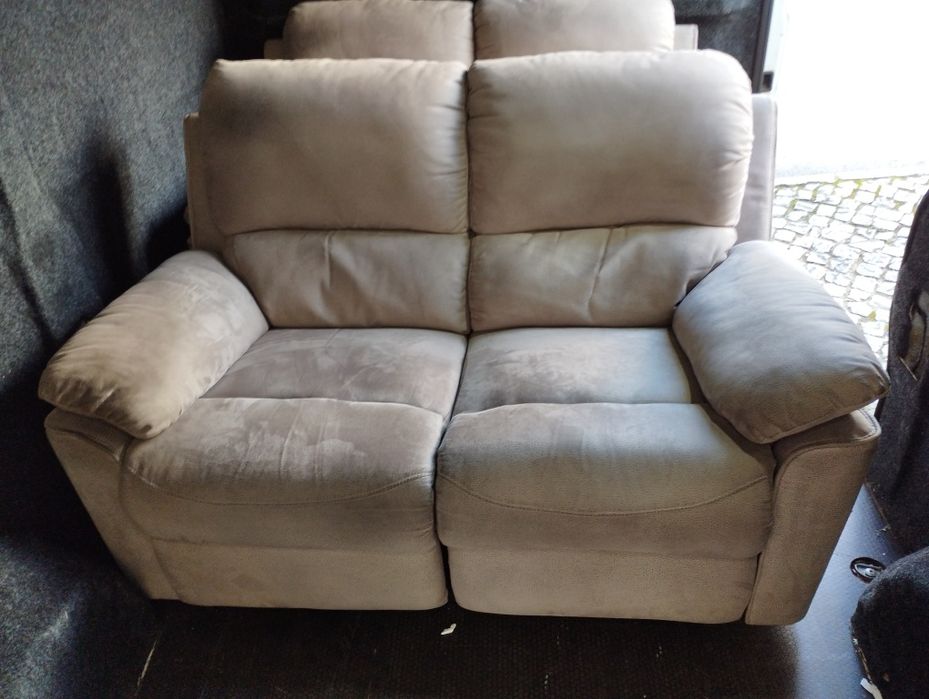 Sofá de 2 lugares c/relax