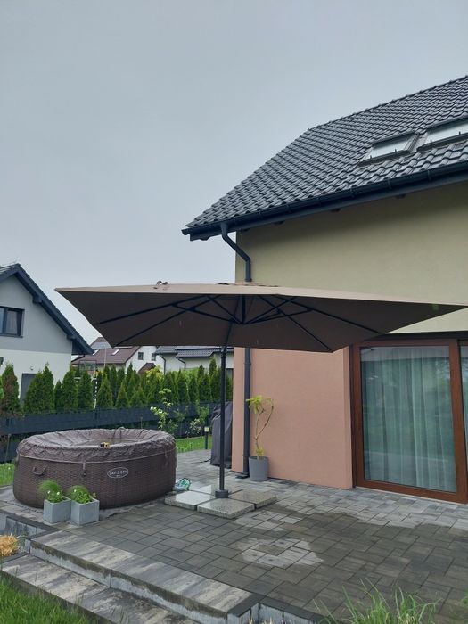 Parasol ogrodowy 3x3 m brązowy pokrowiec płyty granitowe komplet