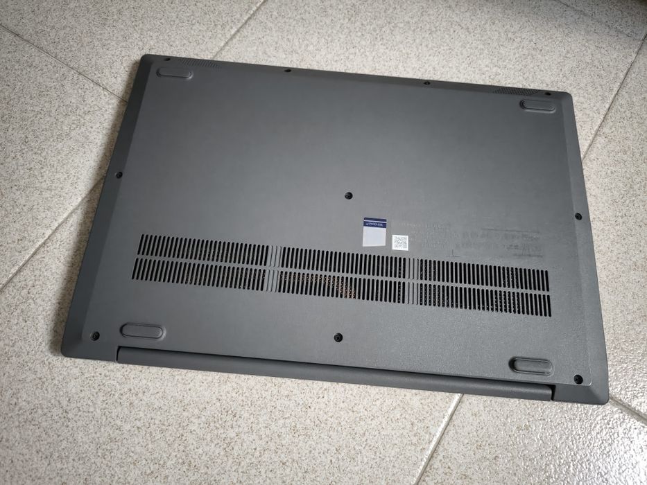 Portátil Lenovo Ideapad S145 usado