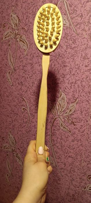 Продается щётка для массажа