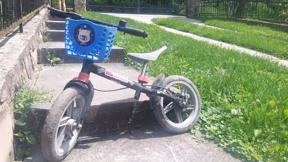 Дитячий біговел/ біговел