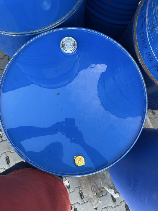 Beczka metalowa i plastikowe 200l