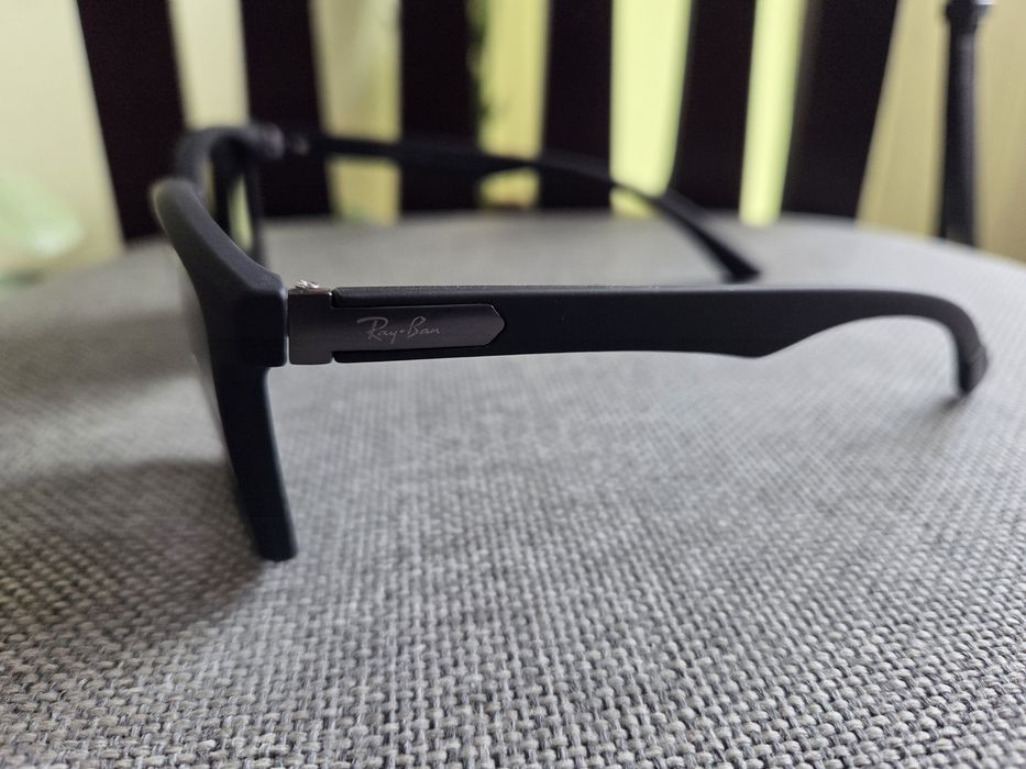 Nowe okulary przeciwsłoneczne RayBan