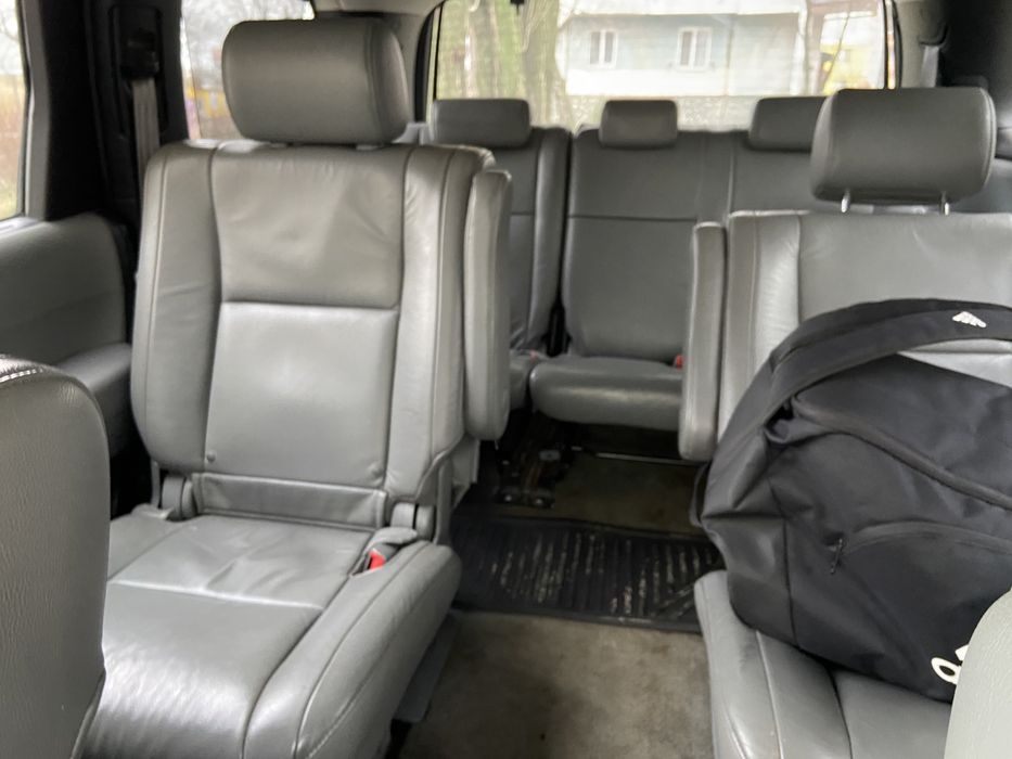 Салон toyota sequoia