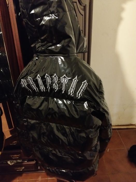 Blusão trapstar como novo