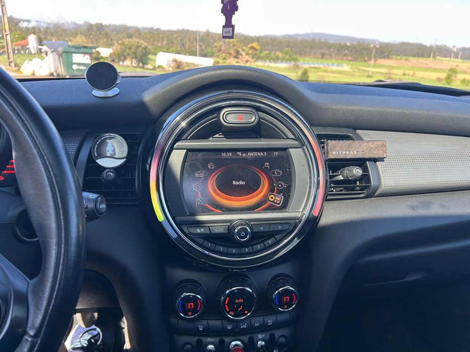MINI COOPER D 2015, Full Extras, 115cv, Teto Panorâmico.