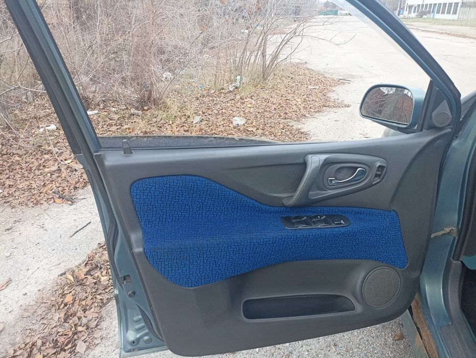 Продам Мітсубісі Спейс Стар 1,6 бензин, 2002 року тільки з переоформле