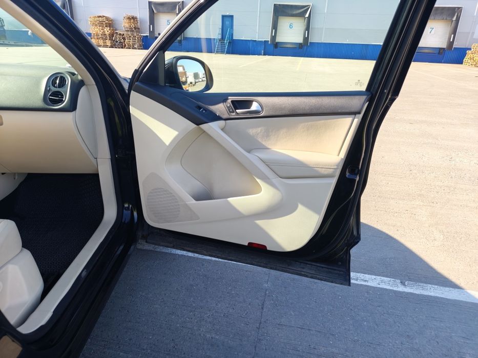 Volkswagen Tiguan 2.0 200лс 2013 4 motion aisin 09m