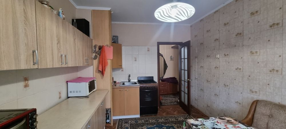 Оренда квартири на Шуменському . Ліфт працює .