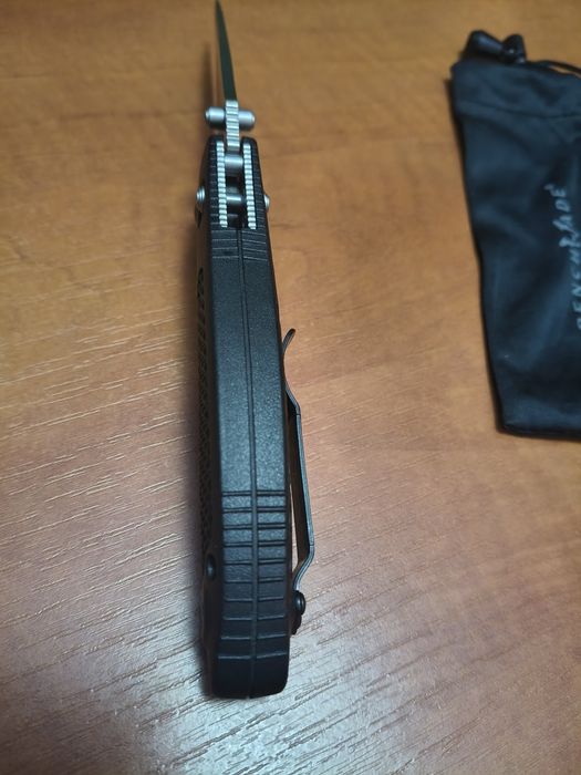 Benchmade 551-S30V Griptilian
