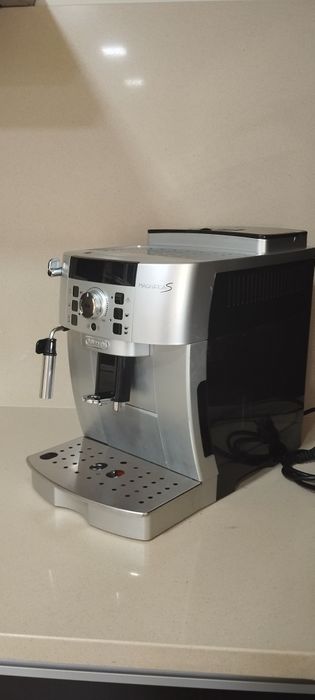 Magnífica S cinza Delonghi