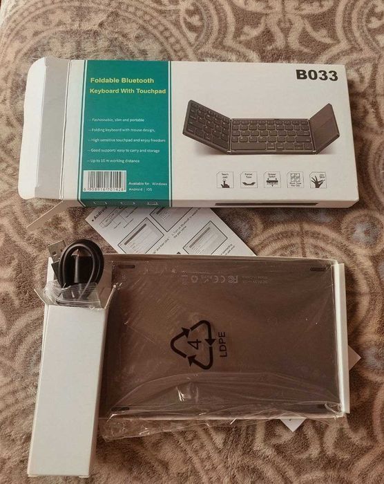 Портативна Bluetooth клавіатура