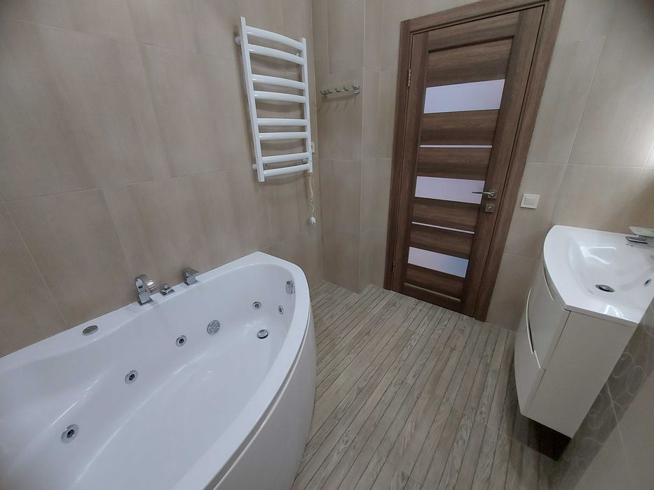 Квартира з новим ремонтом в  ЖК "Парк Таун", 85 кв.м.!