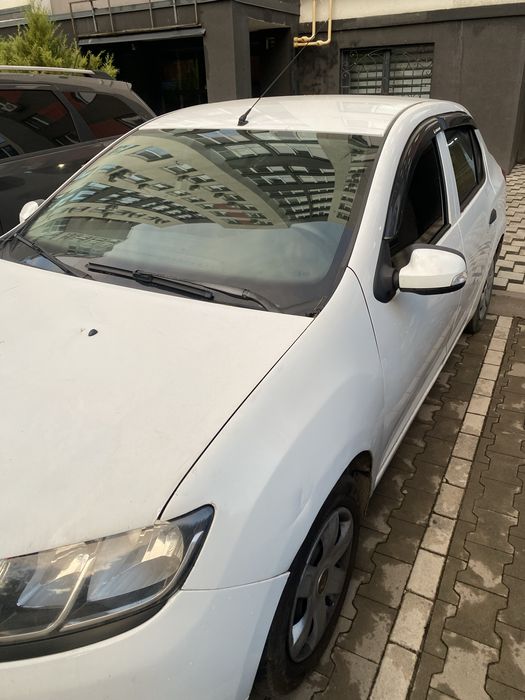 Renault logan 1.2 2013