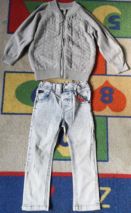 Next swetr na zamek i spodnie jeansowe