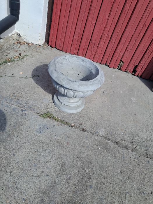 Doniczka betonowa zbrojona