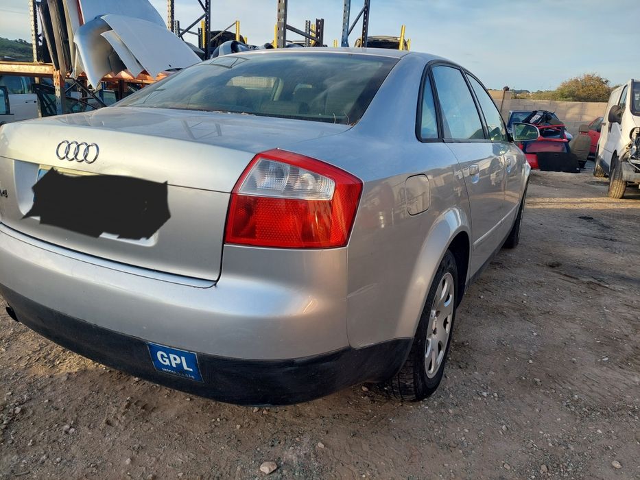 Audi A4 todas as peças disponíveis