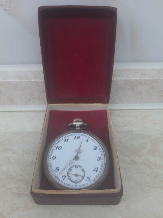 Кишеньковий годинник срібний remontoir cylinder