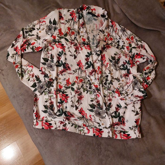 Bluzka w kwiaty Mohito