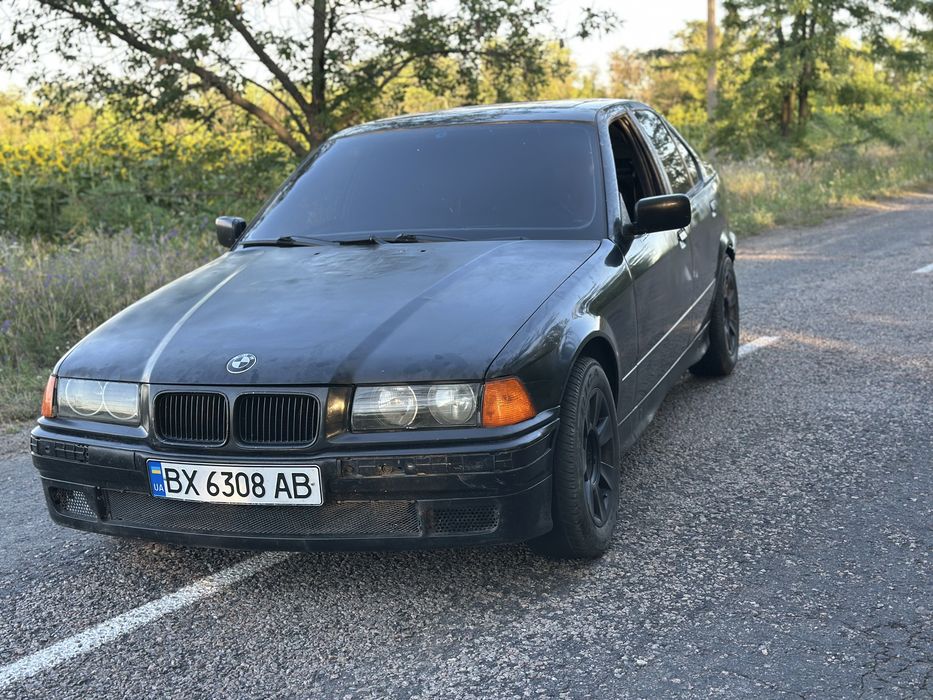 БМВ Е36 на ходу