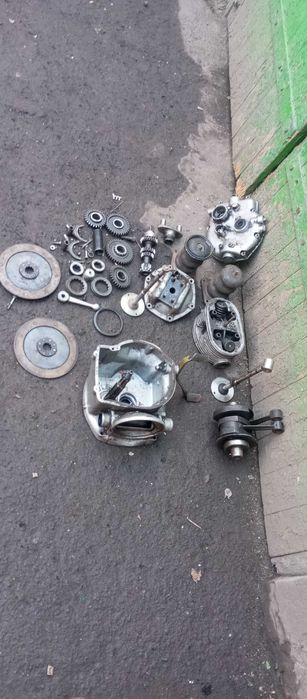 Запчасти на мотоцыкл Урал б.у в хорошем состоянии.