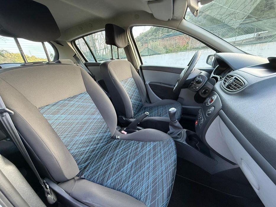 Renault clio 1.2  16V