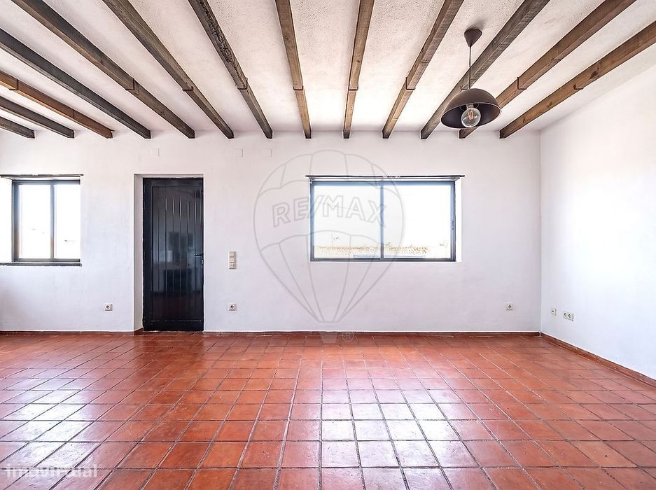 Moradia T5 para venda
