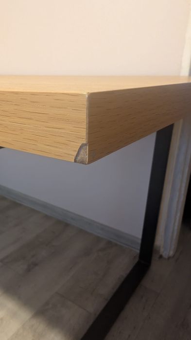 Stół pokojowy lub do salonu