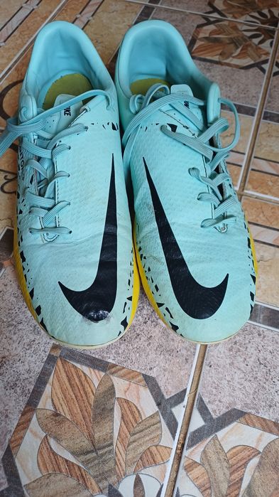 Футбольні бутси Nike Phantom