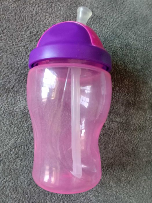 Бутылочка с трубочкой для деток